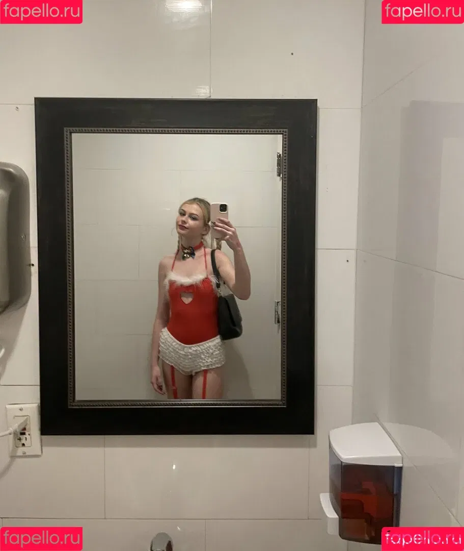 megmaybekinda Onlyfans Photo Gallery 