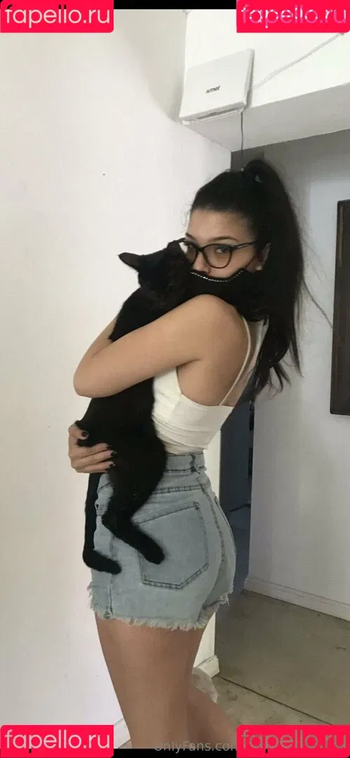 hinnatadelucca Onlyfans Photo Gallery 