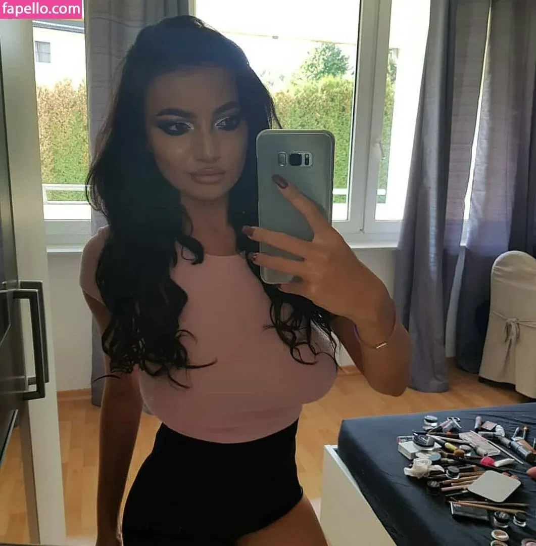 Lupulescu P Onlyfans Photo Gallery 