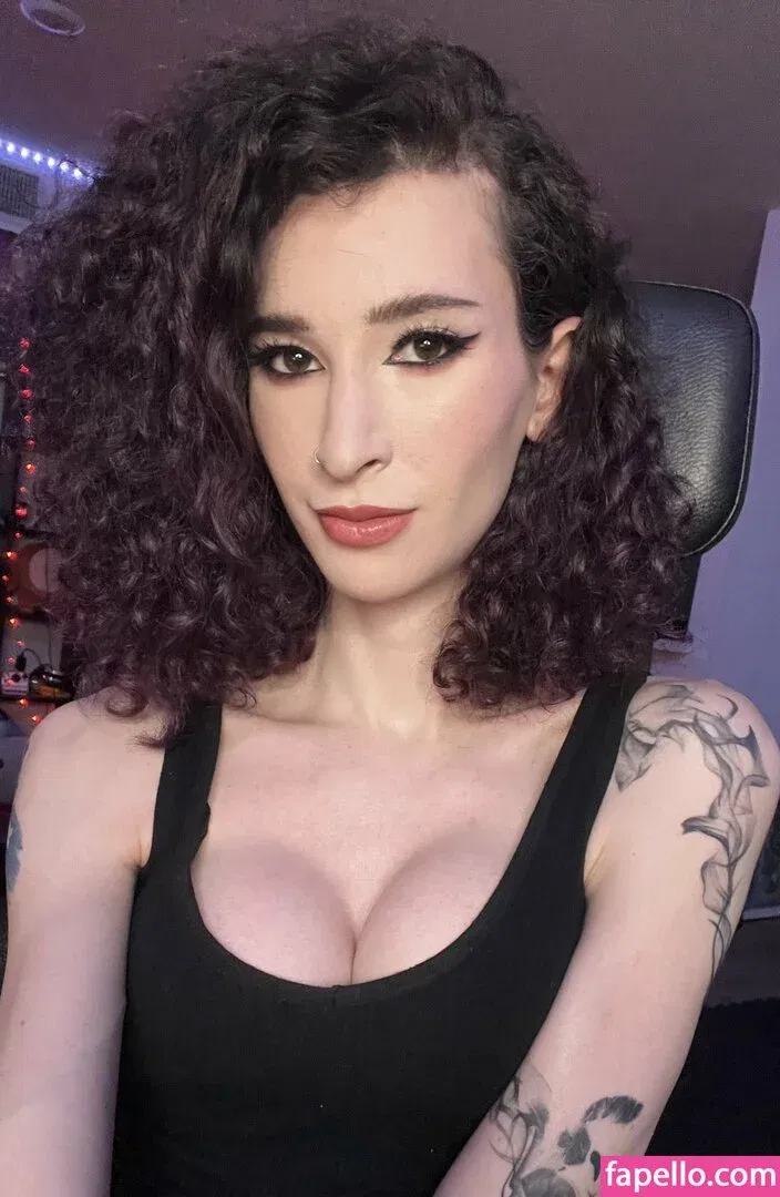 Yishai Onlyfans Photo Gallery 