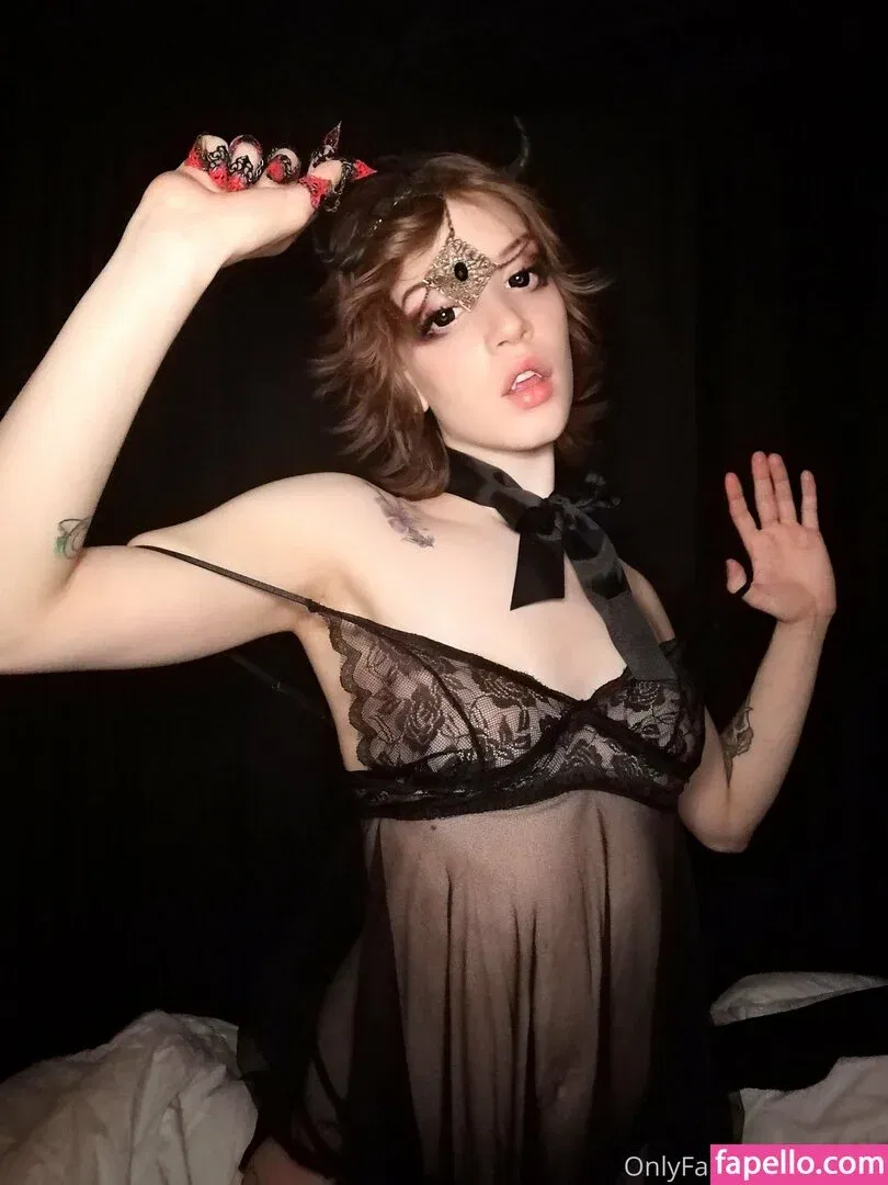 lilynox Onlyfans Photo Gallery 