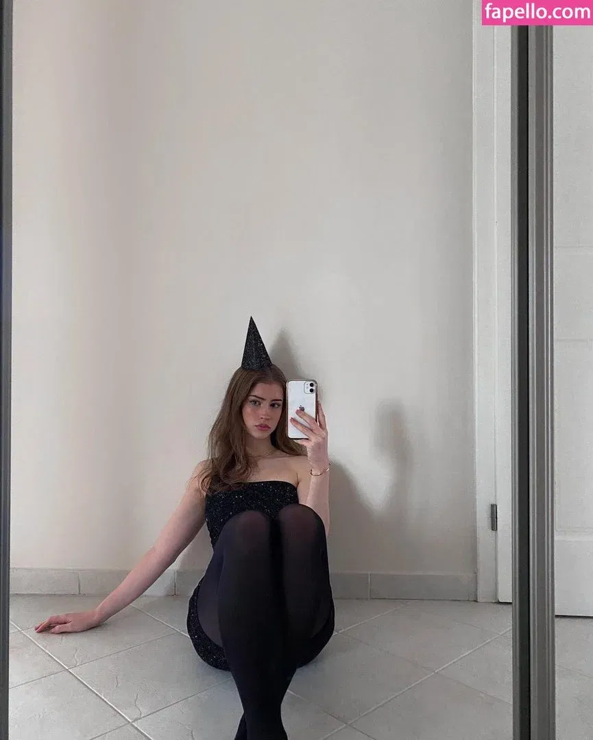 maiiara Onlyfans Photo Gallery 