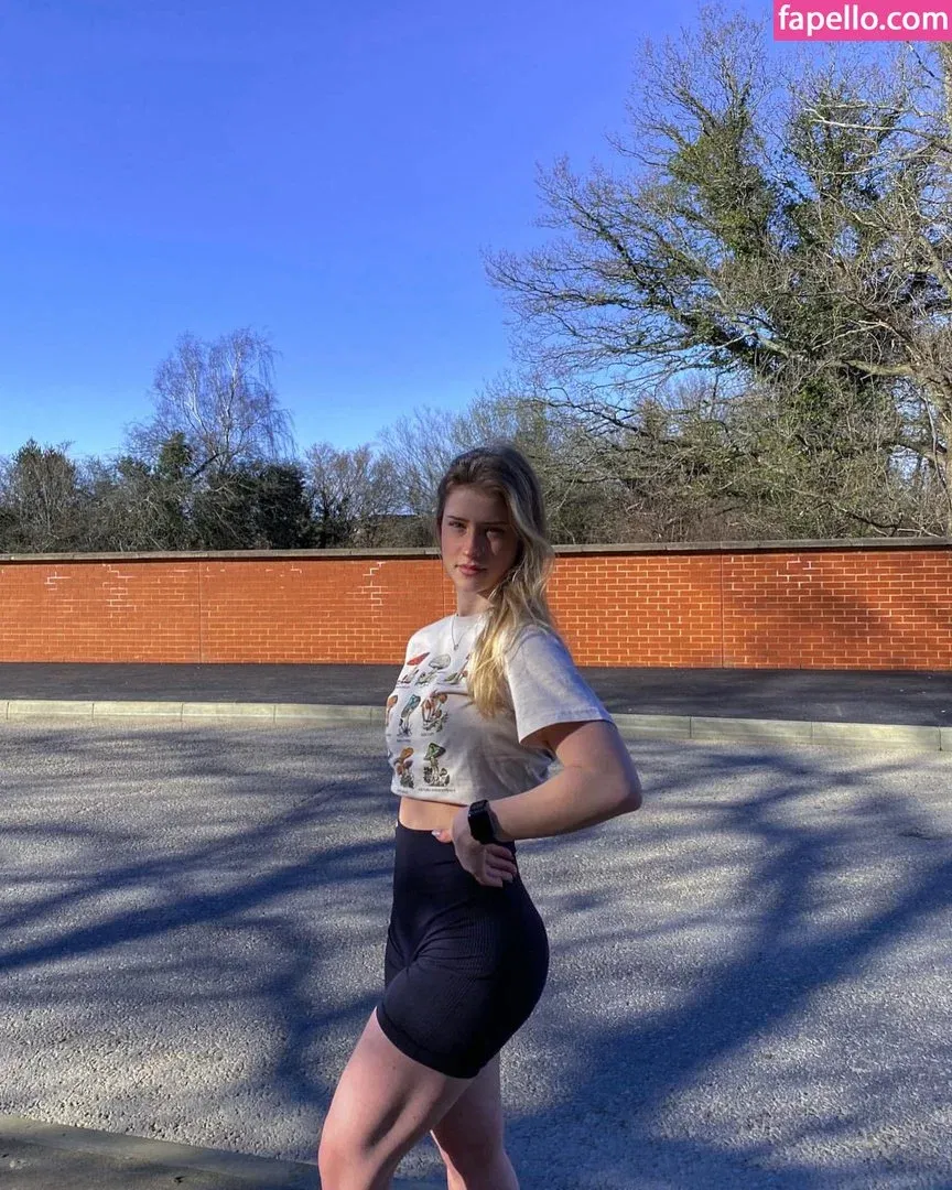 maiiara Onlyfans Photo Gallery 