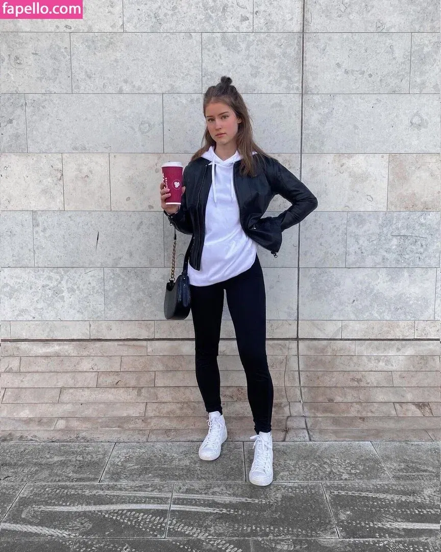 maiiara Onlyfans Photo Gallery 