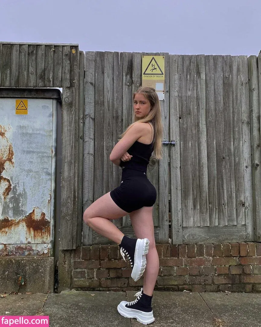 maiiara Onlyfans Photo Gallery 