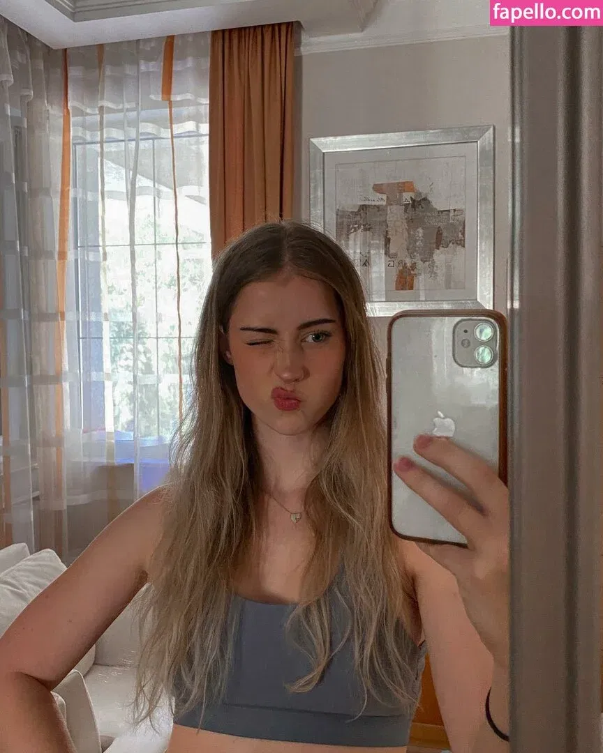 maiiara Onlyfans Photo Gallery 