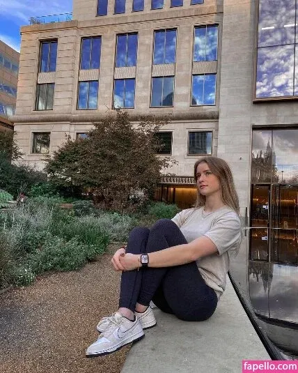 maiiara Onlyfans Photo Gallery 