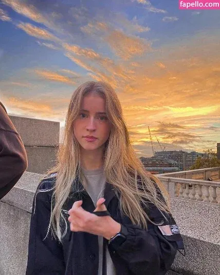 maiiara Onlyfans Photo Gallery 