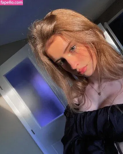 maiiara Onlyfans Photo Gallery 