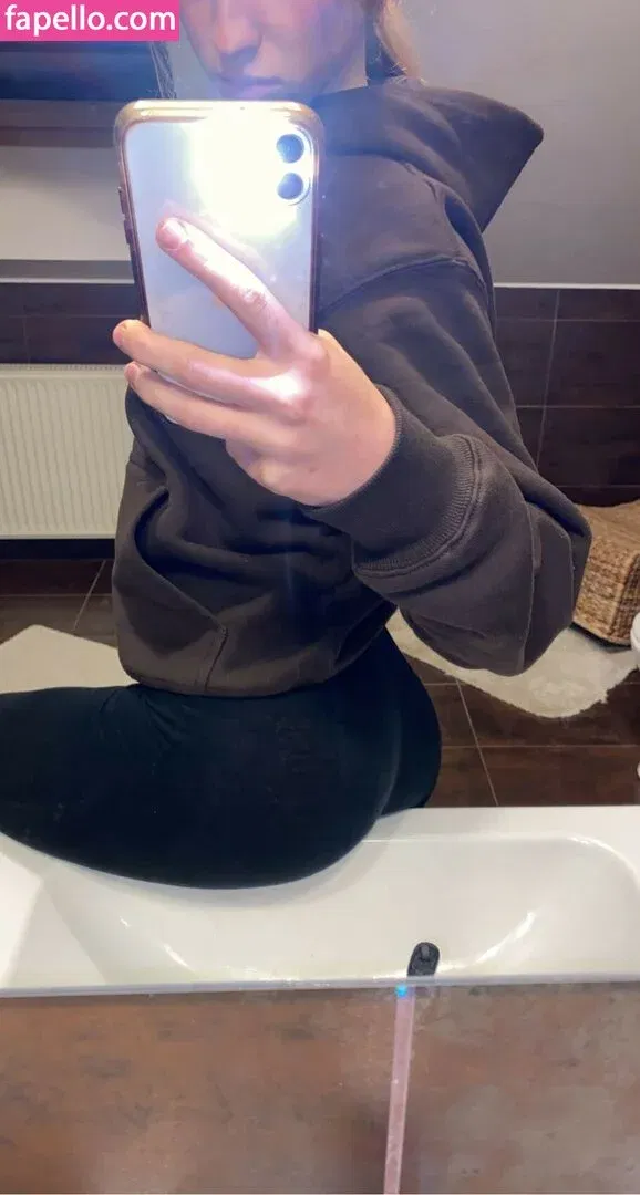 maiiara Onlyfans Photo Gallery 