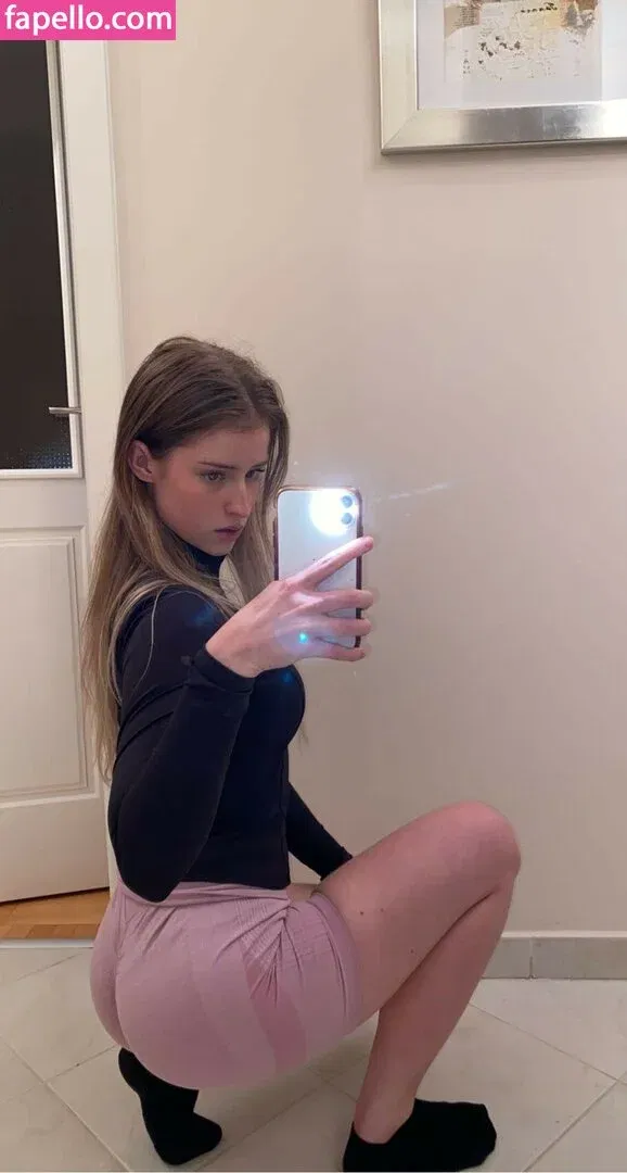 maiiara Onlyfans Photo Gallery 