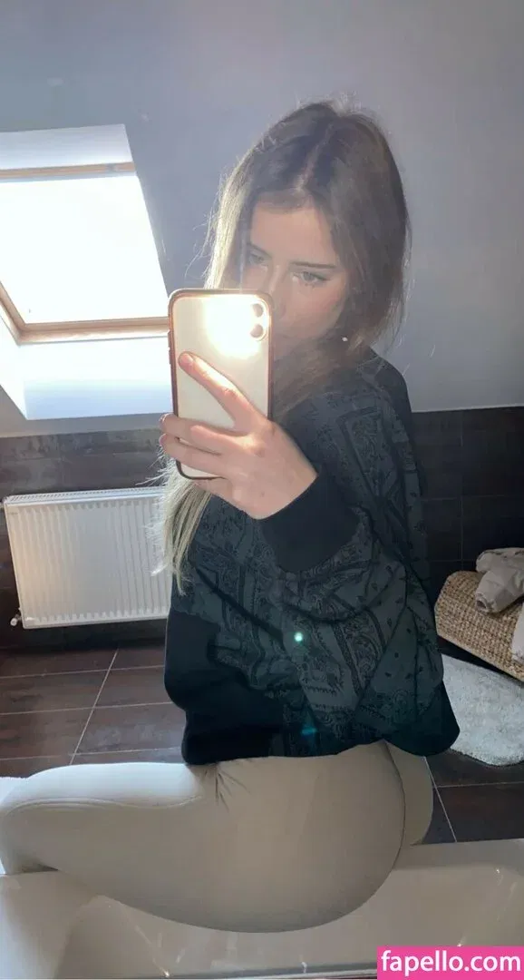 maiiara Onlyfans Photo Gallery 