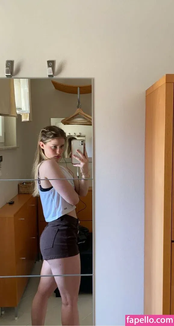 maiiara Onlyfans Photo Gallery 