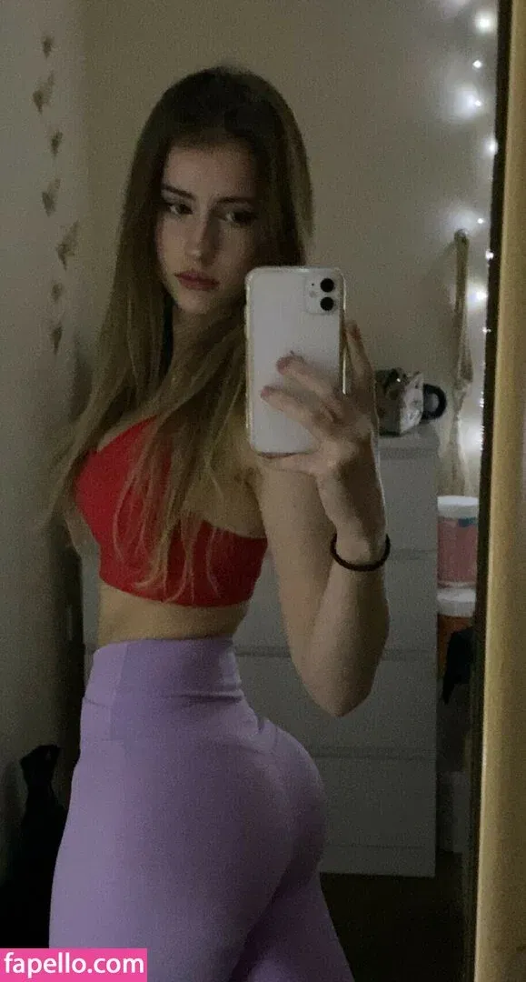 maiiara Onlyfans Photo Gallery 