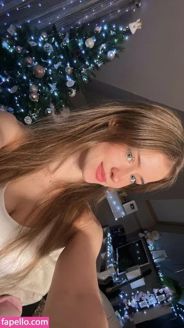 maiiara Onlyfans Photo Gallery 