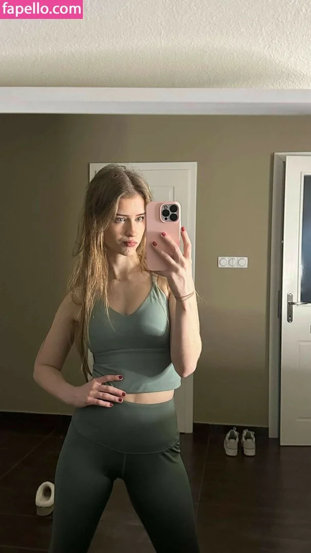 maiiara Onlyfans Photo Gallery 