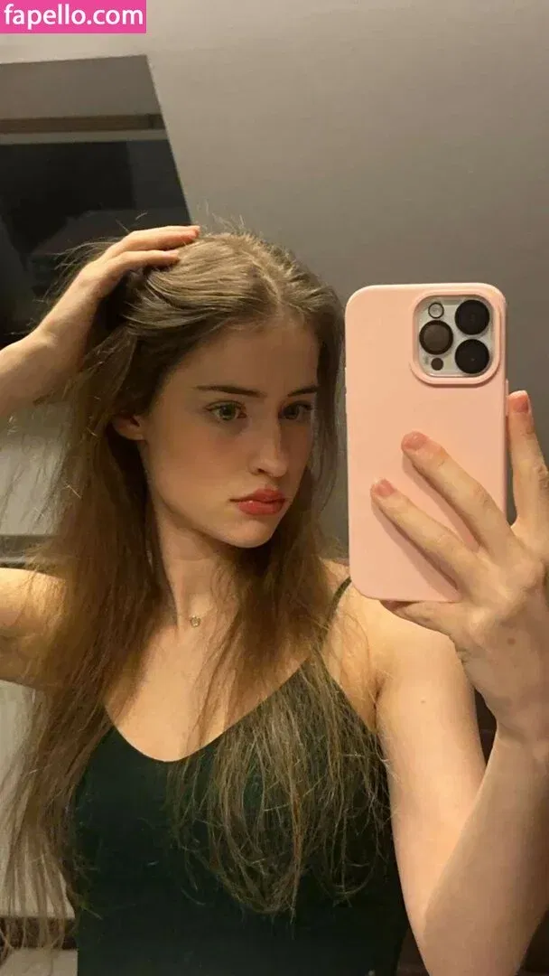 maiiara Onlyfans Photo Gallery 