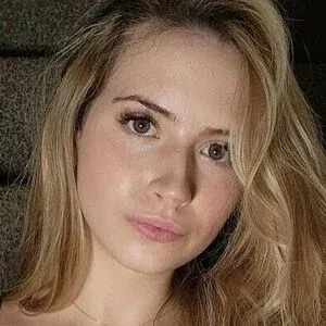 Gillian Aprils Onlyfans Photo Gallery 