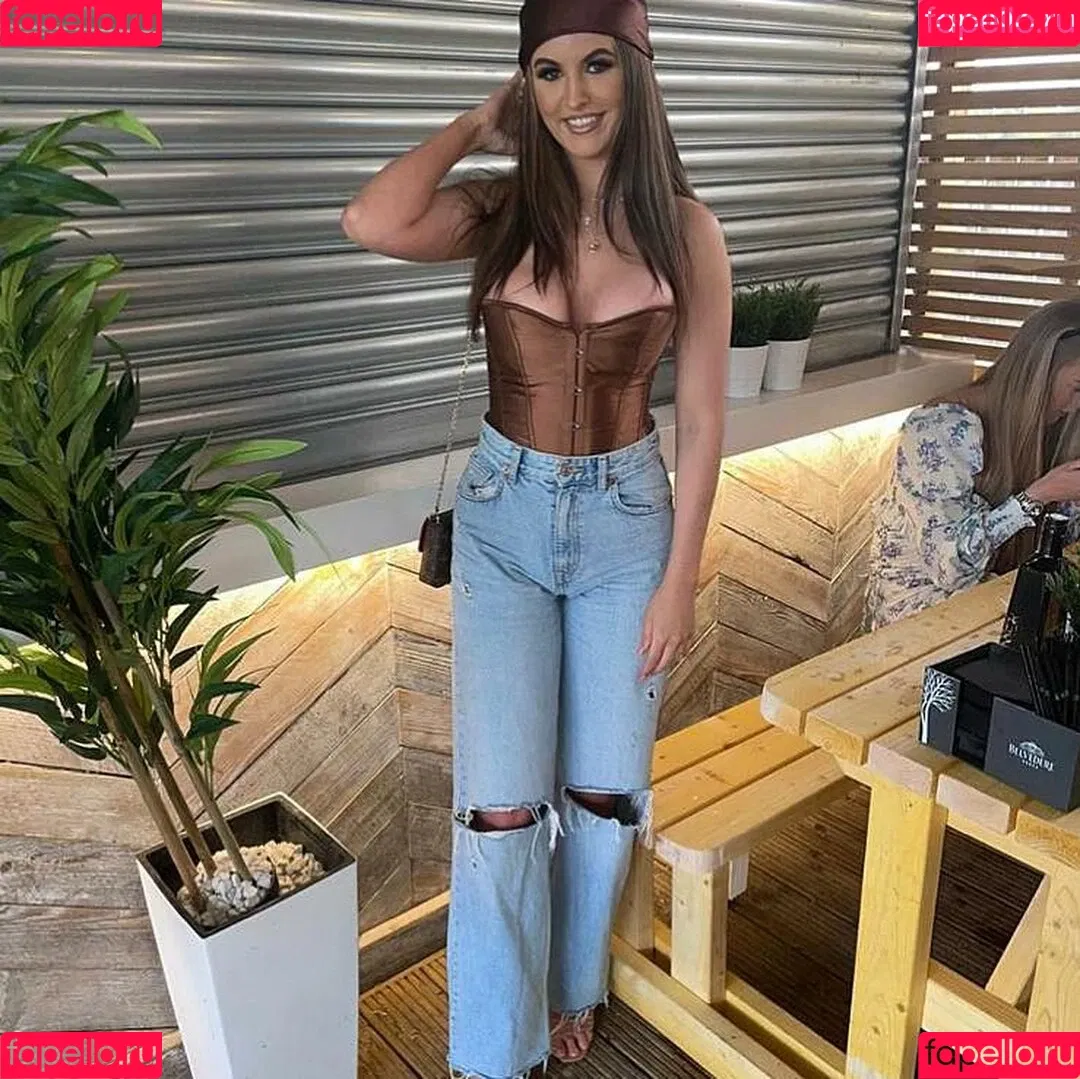 Lynsey B Onlyfans Photo Gallery 