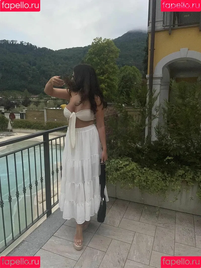 Lynsey B Onlyfans Photo Gallery 