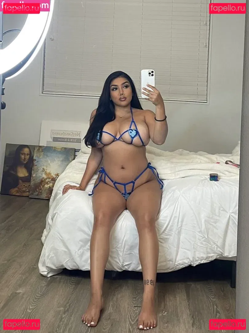 Lynsey B Onlyfans Photo Gallery 