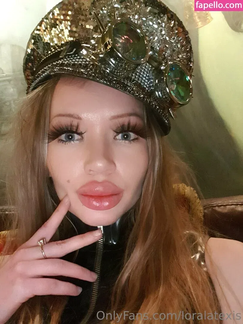 loralatexis Onlyfans Photo Gallery 