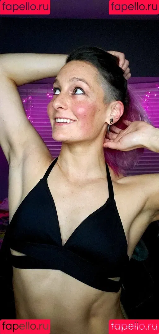 geekremixalot Onlyfans Photo Gallery 