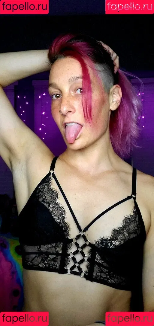 geekremixalot Onlyfans Photo Gallery 