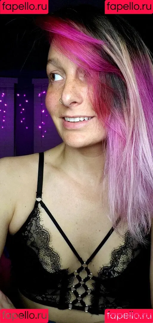 geekremixalot Onlyfans Photo Gallery 