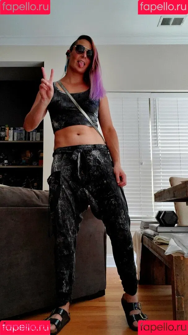 geekremixalot Onlyfans Photo Gallery 
