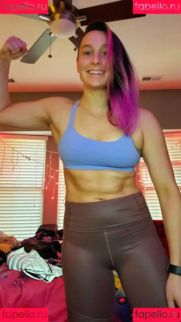 geekremixalot Onlyfans Photo Gallery 