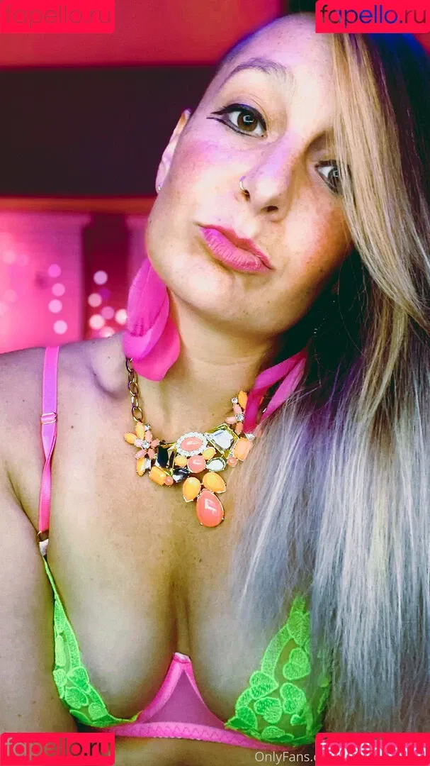 geekremixalot Onlyfans Photo Gallery 