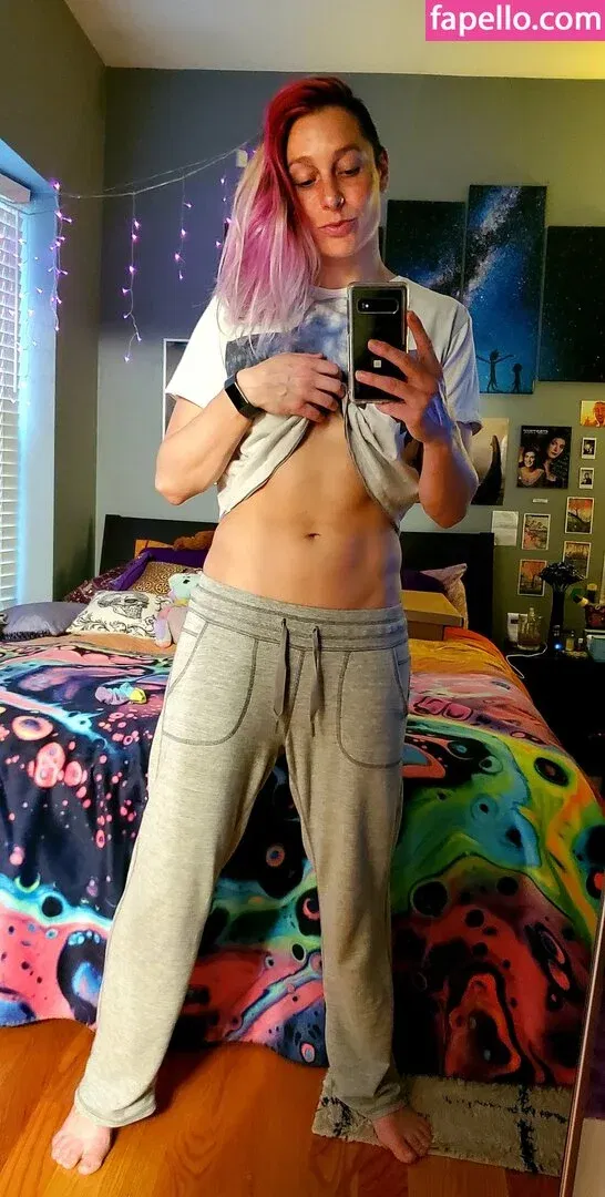 geekremixalot Onlyfans Photo Gallery 