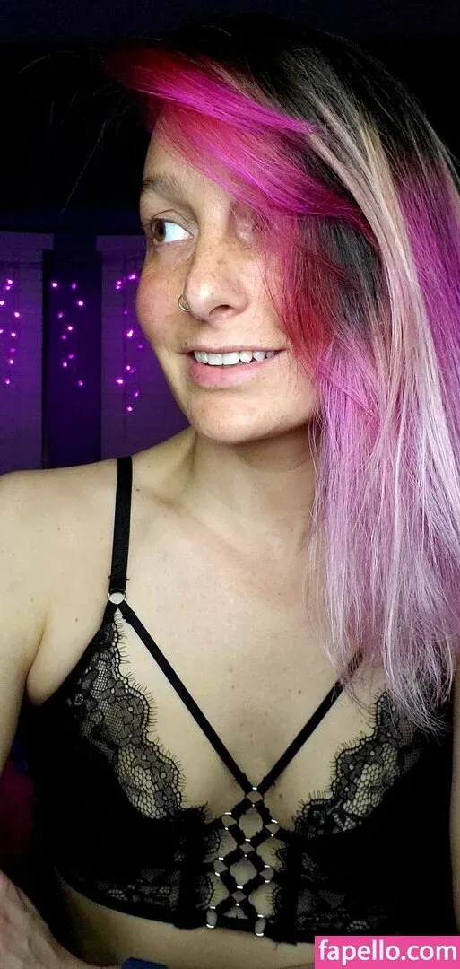 geekremixalot Onlyfans Photo Gallery 