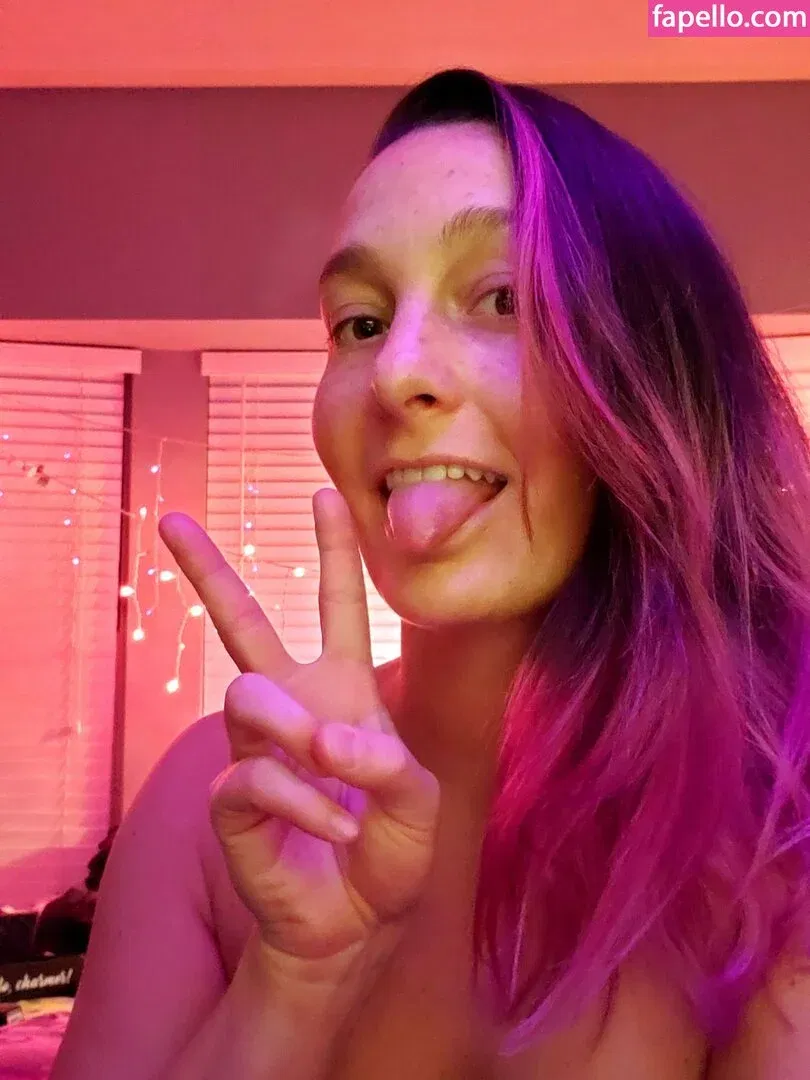 geekremixalot Onlyfans Photo Gallery 