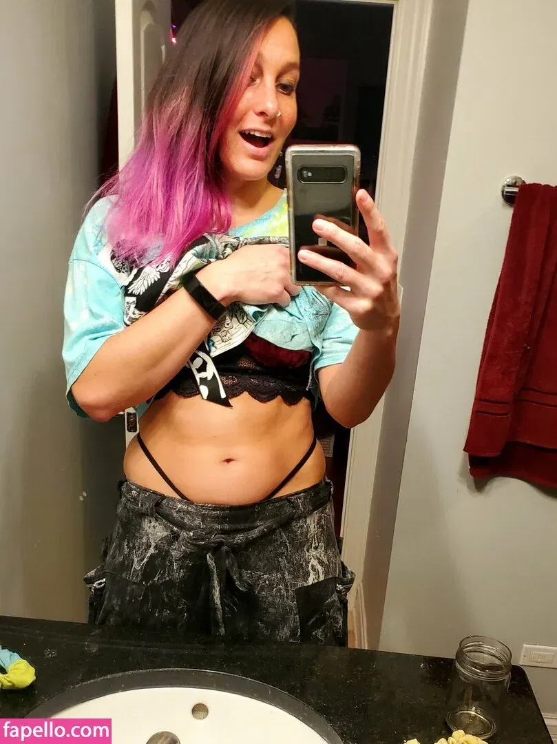 geekremixalot Onlyfans Photo Gallery 