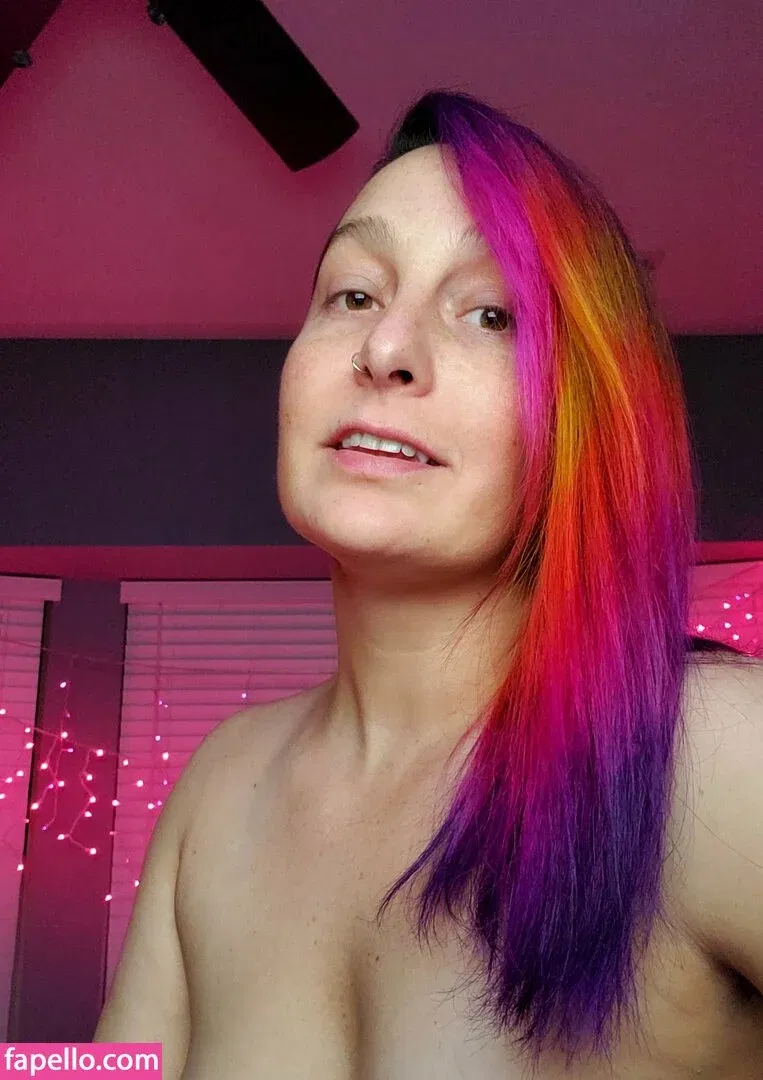 geekremixalot Onlyfans Photo Gallery 