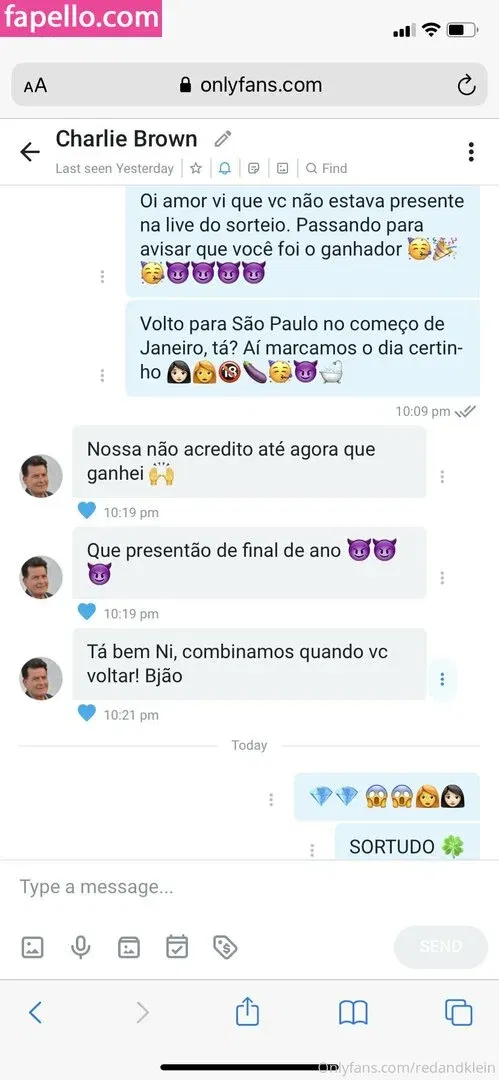 redtopmodel2022 Onlyfans Photo Gallery 