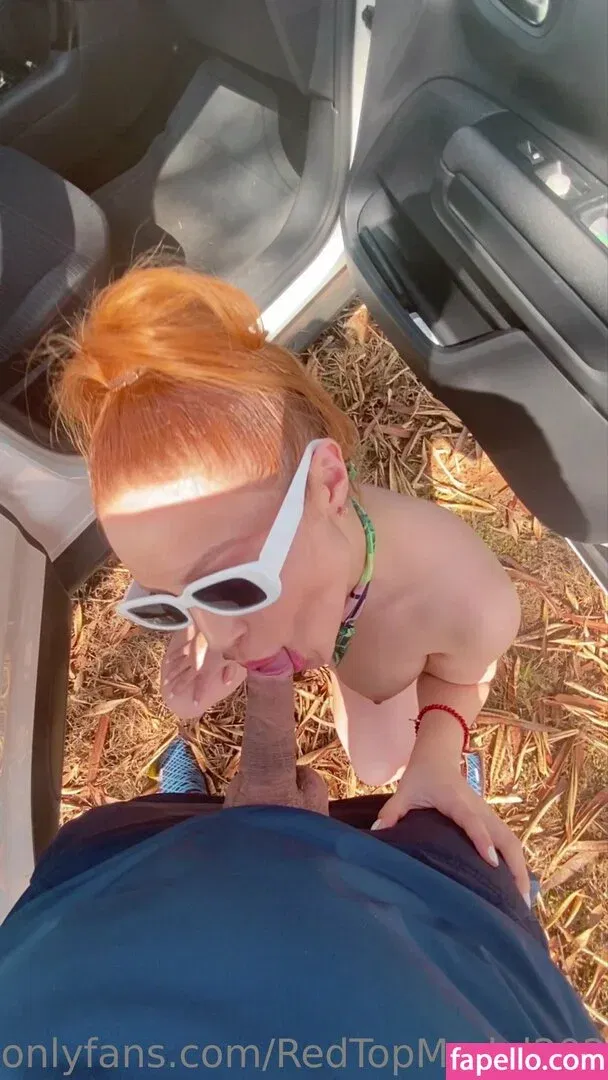 redtopmodel2022 Onlyfans Photo Gallery 