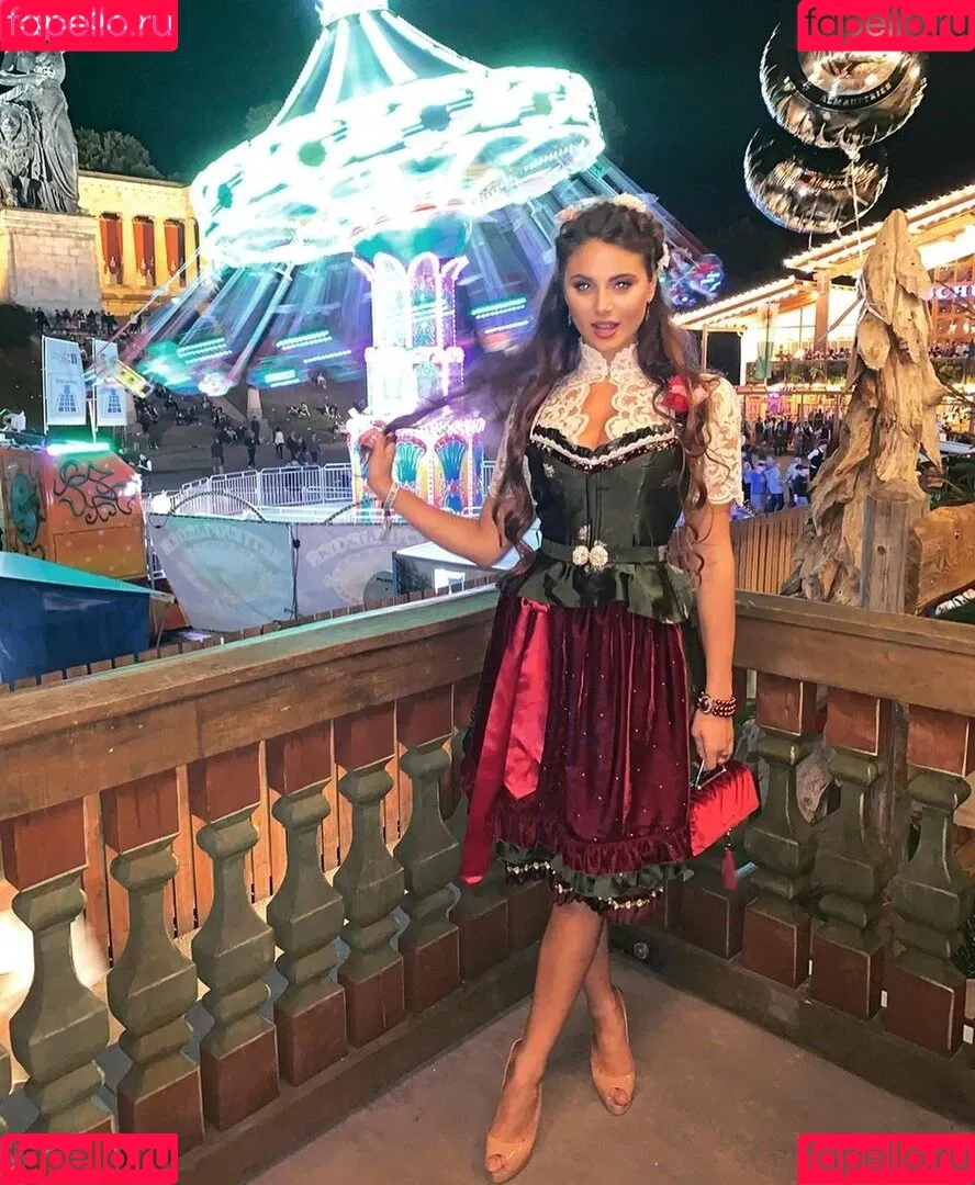 Carina Zavline Onlyfans Photo Gallery 