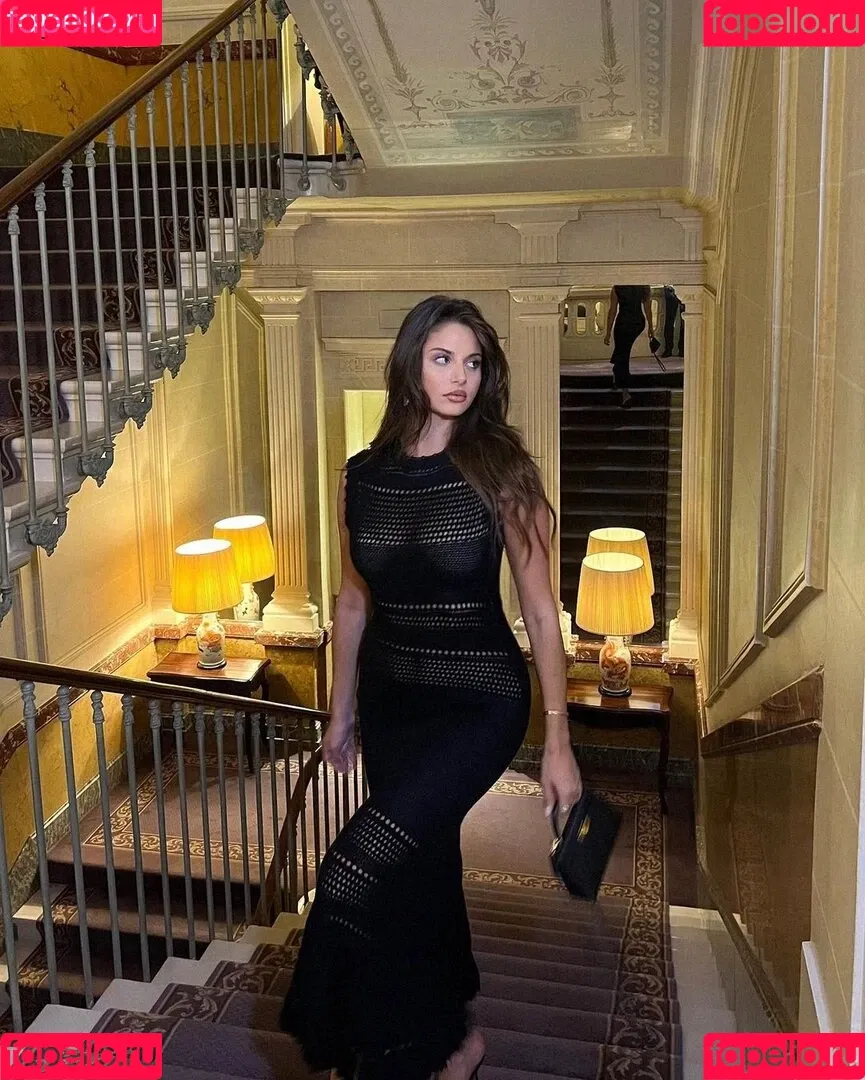 Carina Zavline Onlyfans Photo Gallery 
