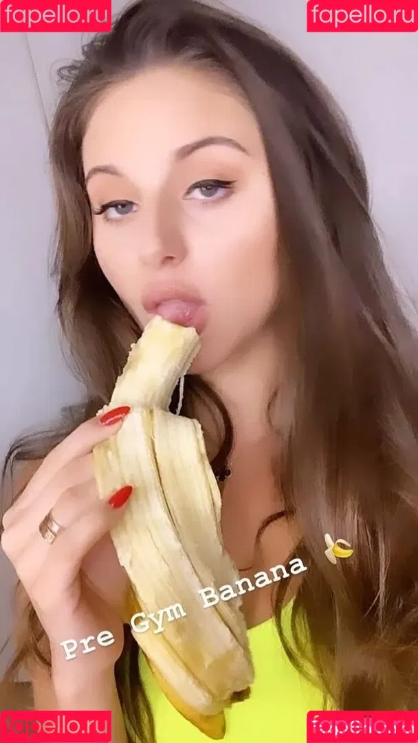 Carina Zavline Onlyfans Photo Gallery 