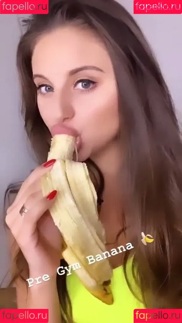 Carina Zavline Onlyfans Photo Gallery 