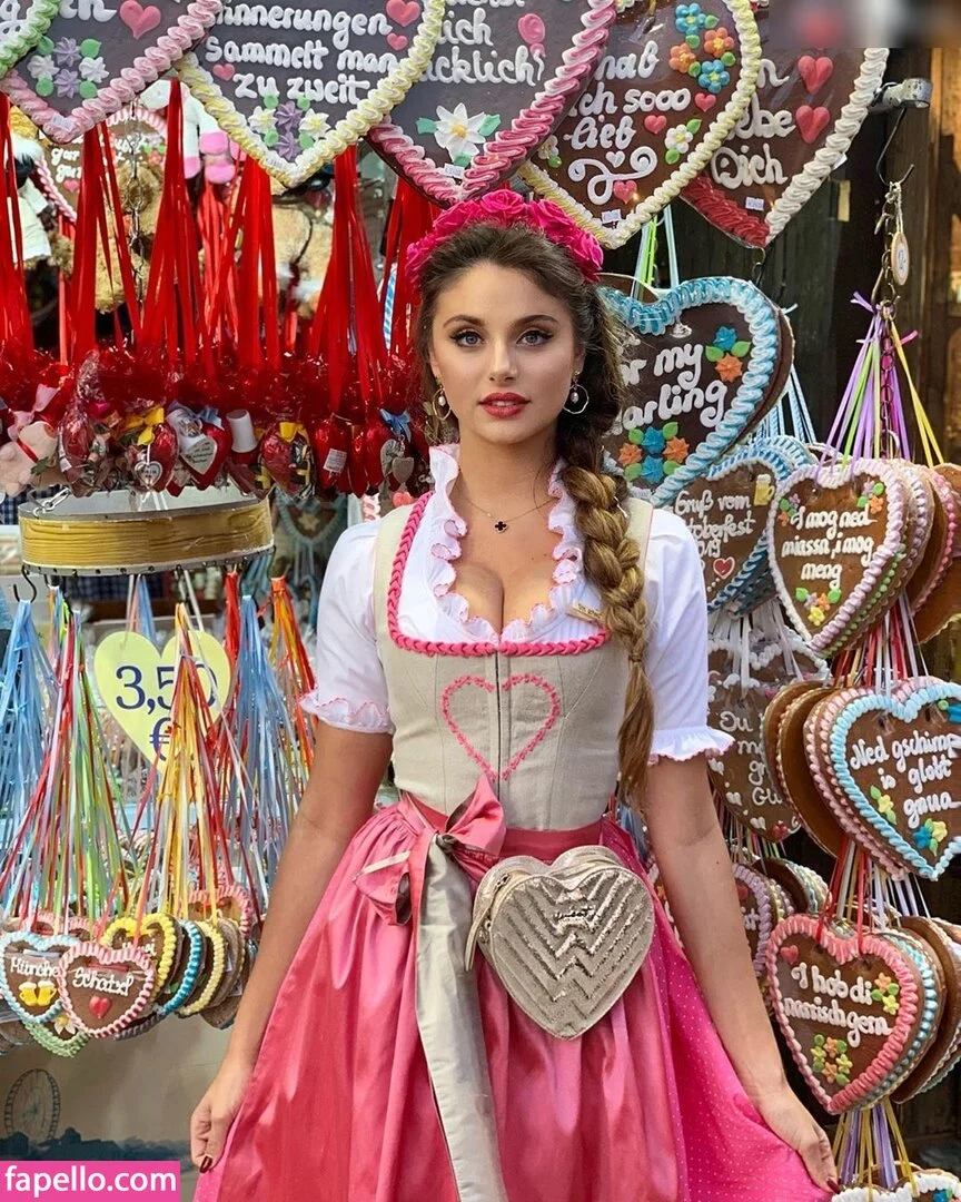 Carina Zavline Onlyfans Photo Gallery 