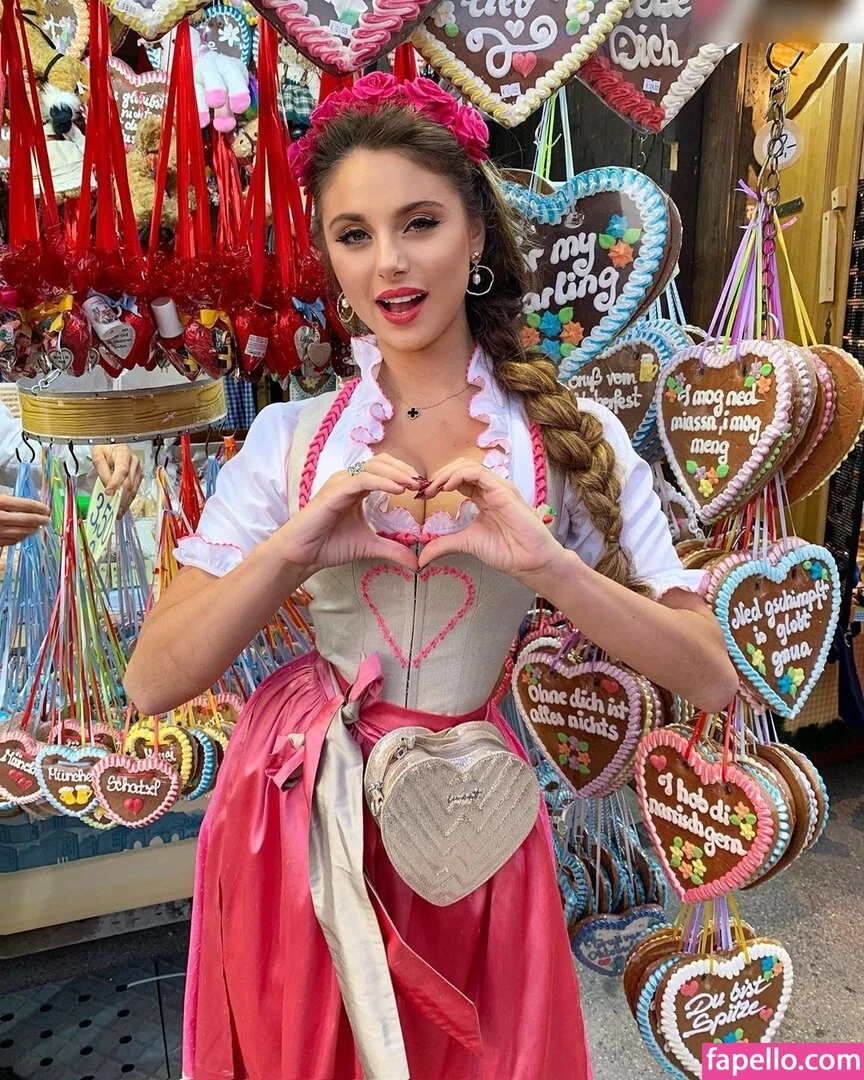 Carina Zavline Onlyfans Photo Gallery 