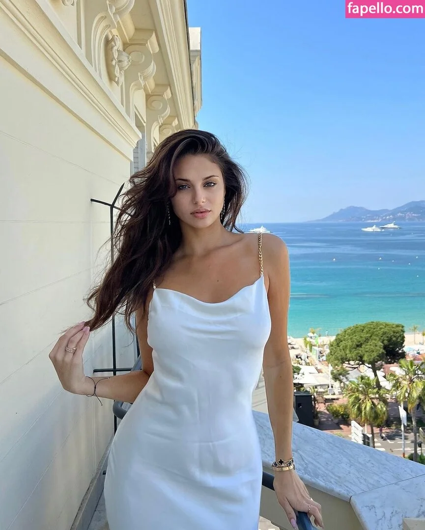 Carina Zavline Onlyfans Photo Gallery 