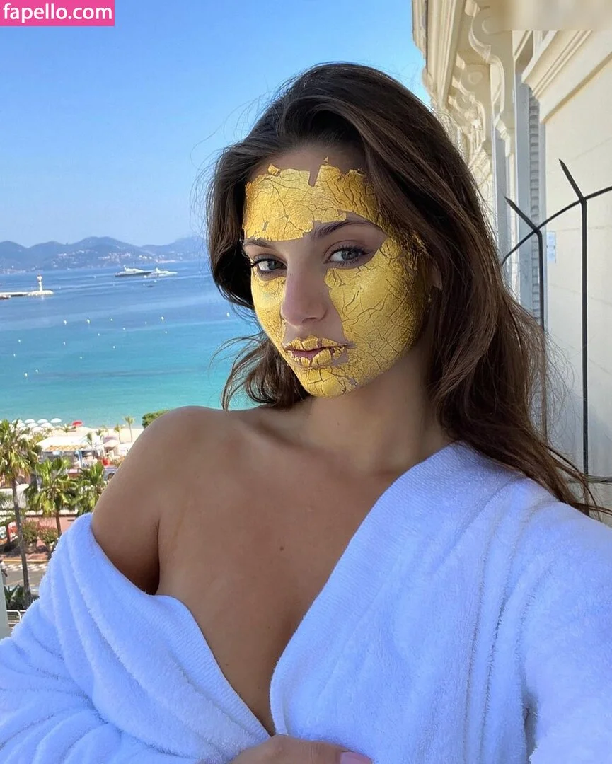 Carina Zavline Onlyfans Photo Gallery 