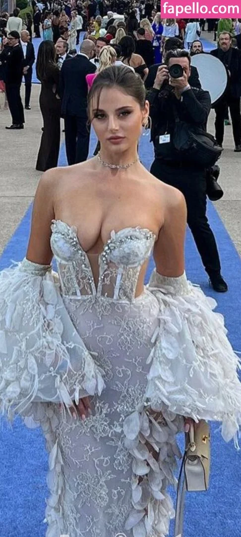 Carina Zavline Onlyfans Photo Gallery 