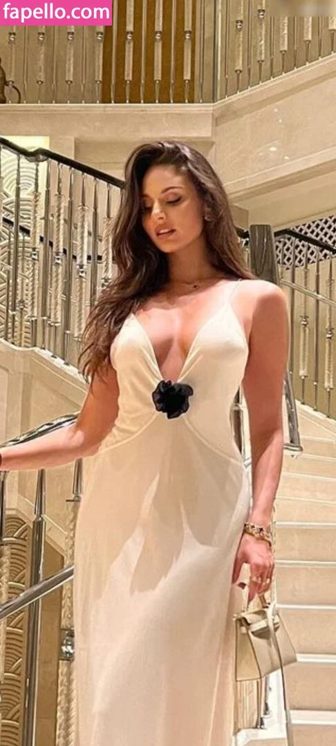 Carina Zavline Onlyfans Photo Gallery 