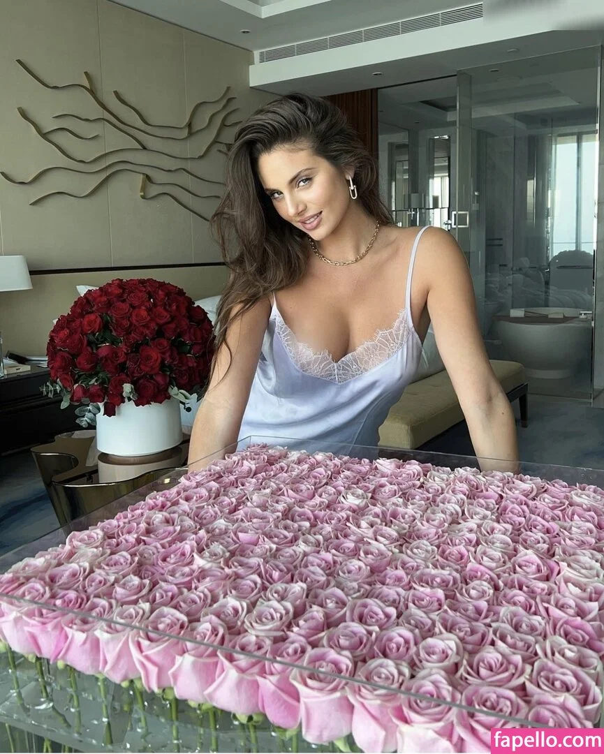 Carina Zavline Onlyfans Photo Gallery 